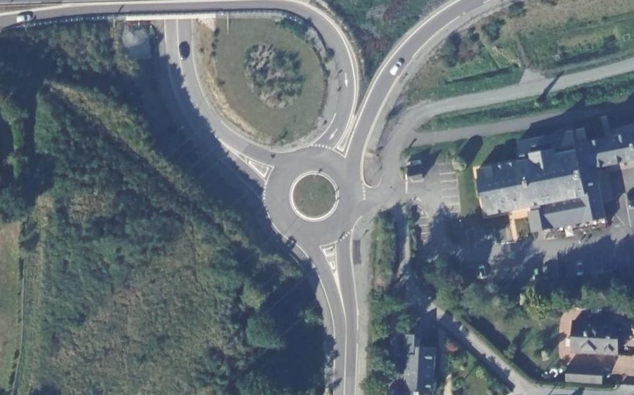 Vue aérienne du Rond-point anonyme n°1306505413