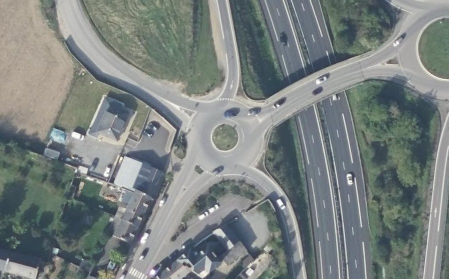 Vue aérienne du Rond-point anonyme n°1306505429