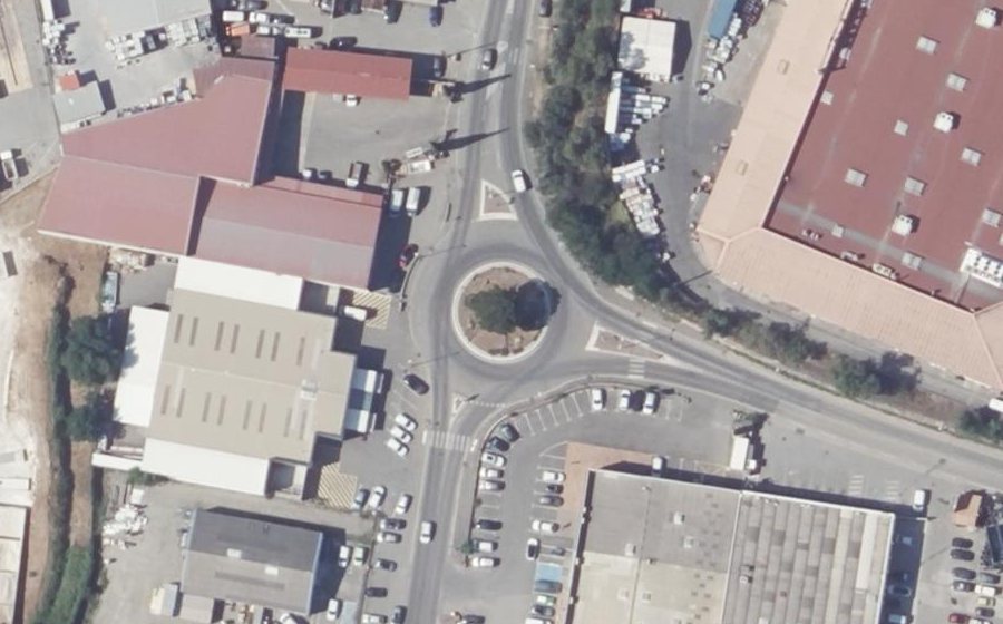 Vue aérienne du Rond-point anonyme n°1306865839