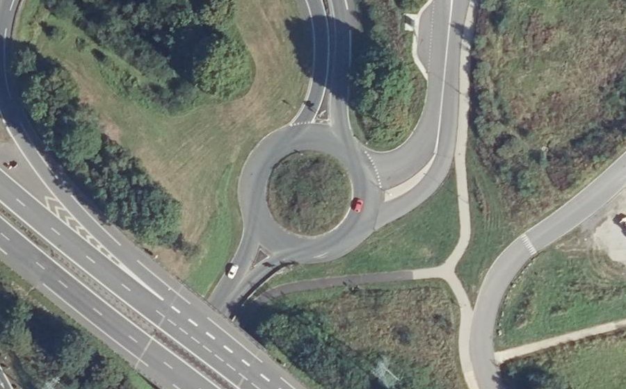 Vue aérienne du Rond-point anonyme n°1306880984