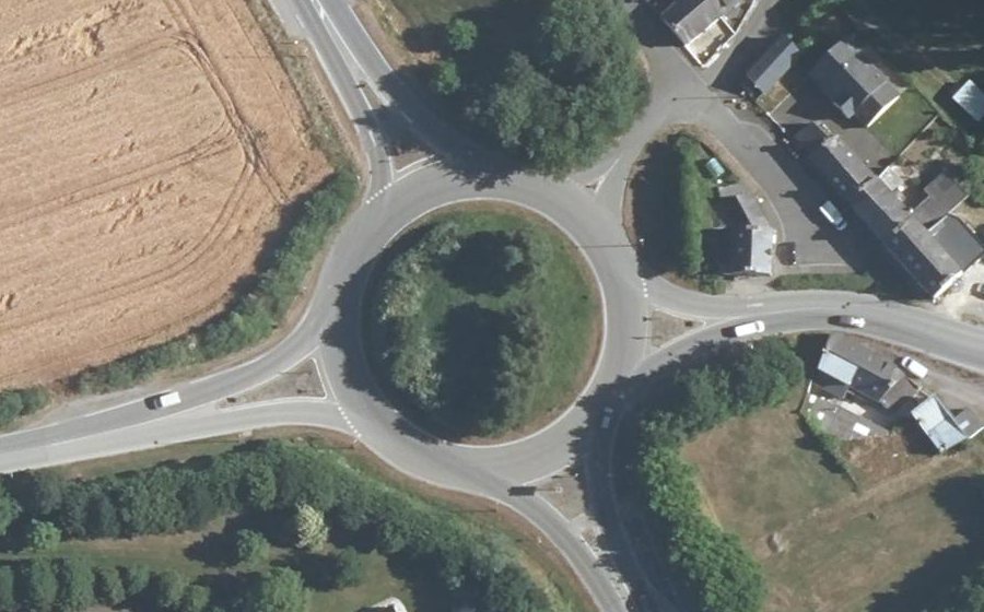Vue aérienne du Rond-point anonyme n°1307002666