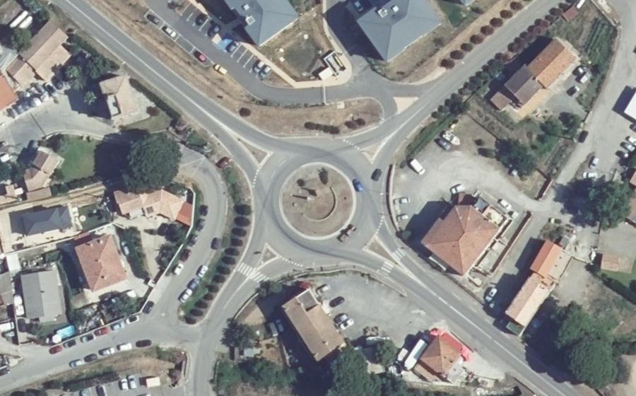 Vue aérienne du Rond-point anonyme n°130703030