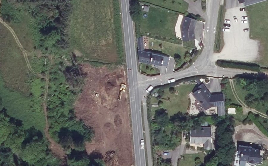 Vue aérienne du Rond-point anonyme n°1307112087