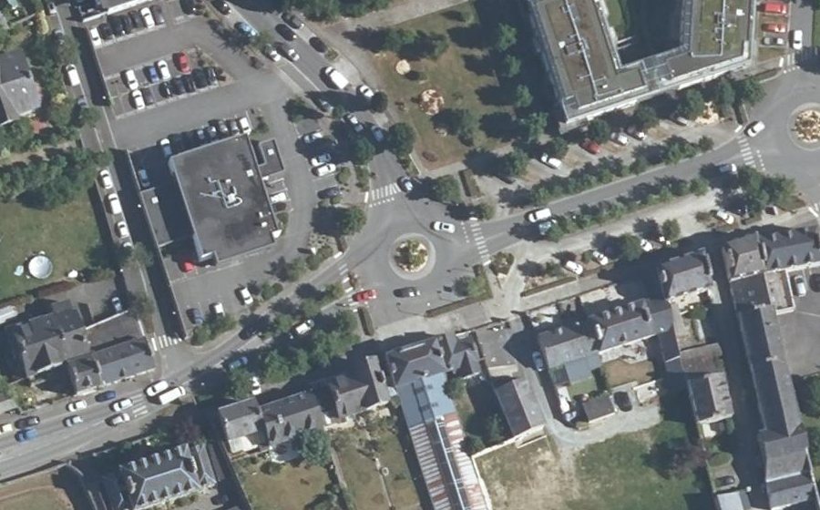 Vue aérienne du Rond-point anonyme n°1307189776