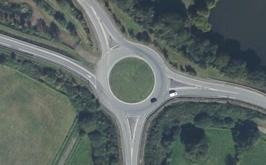 Vue aérienne du Rond-point anonyme n°1307441701