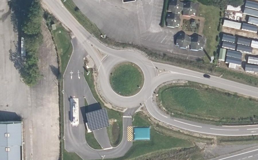 Vue aérienne du Rond-point anonyme n°1307755009