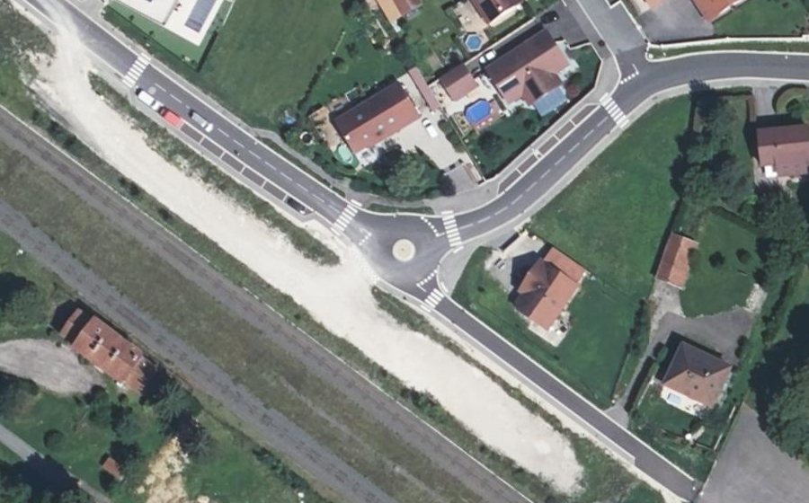 Vue aérienne du Rond-point anonyme n°1308270170