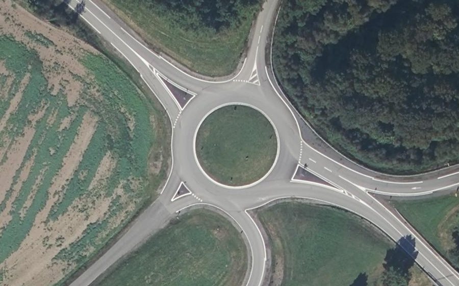 Vue aérienne du Rond-point anonyme n°1308565706