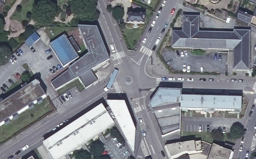 Vue aérienne du Rond-point anonyme n°1308583226