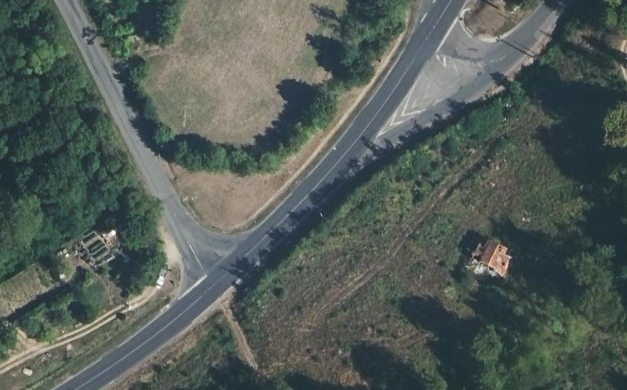 Vue aérienne du Rond-point anonyme n°1308623305