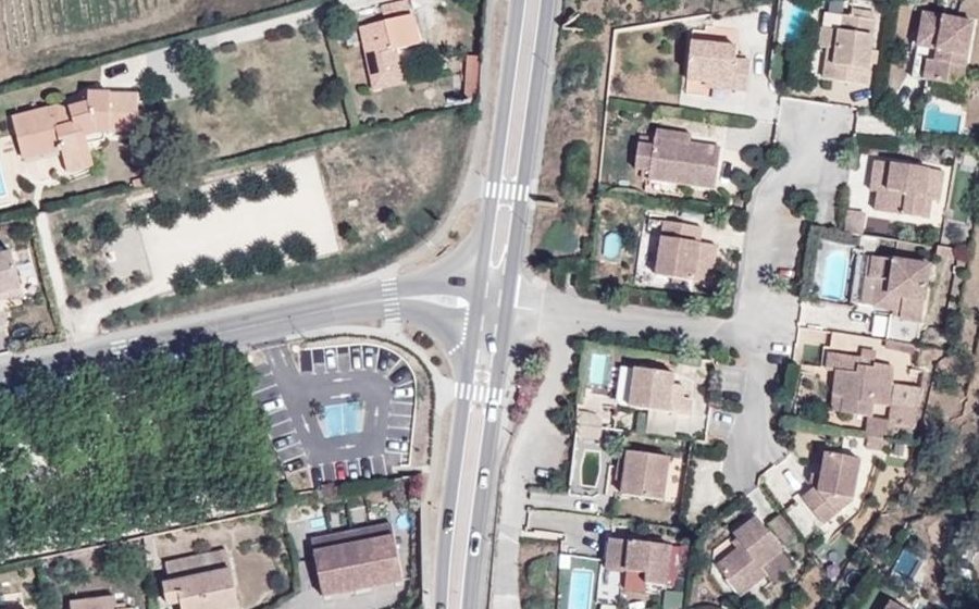 Vue aérienne du Rond-point anonyme n°1308821236
