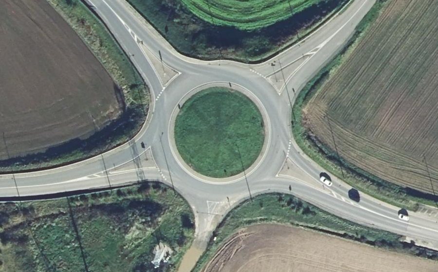 Vue aérienne du Rond-point anonyme n°130910483