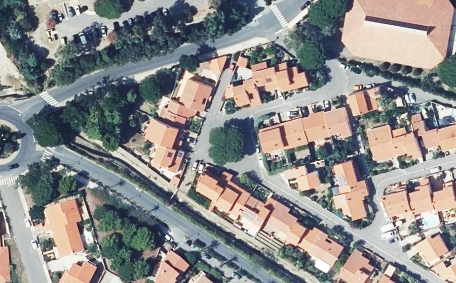 Vue aérienne du Rond-point anonyme n°1310910387
