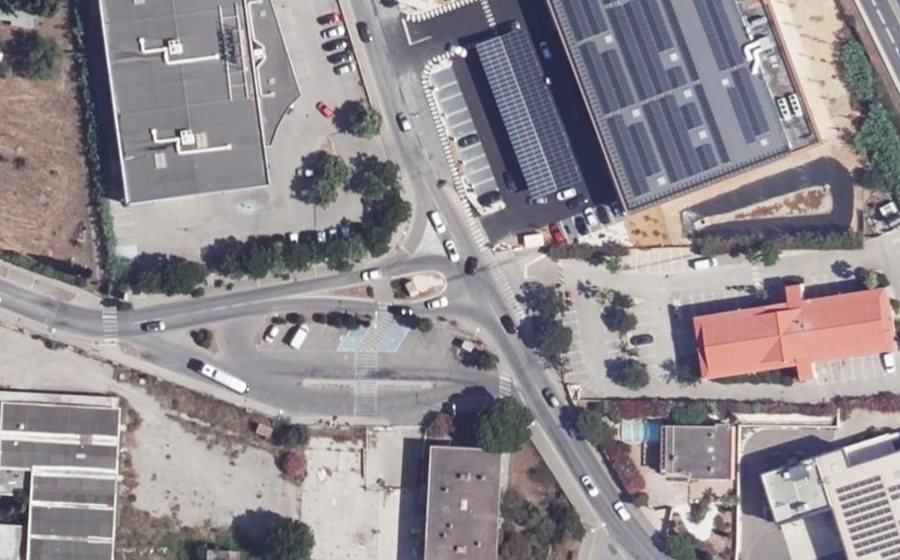 Vue aérienne du Rond-point anonyme n°1311230645