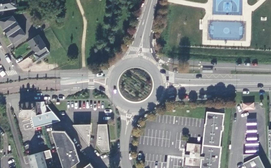 Vue aérienne du Rond-point anonyme n°1311517006