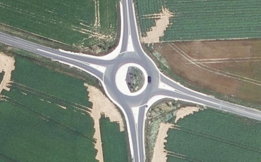 Vue aérienne du Rond-point anonyme n°1311883674