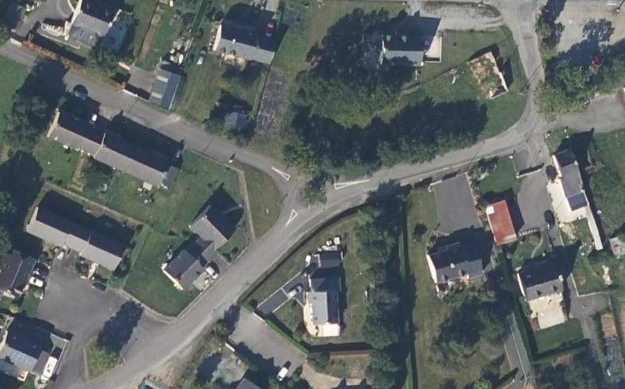 Vue aérienne du Rond-point anonyme n°1312062443