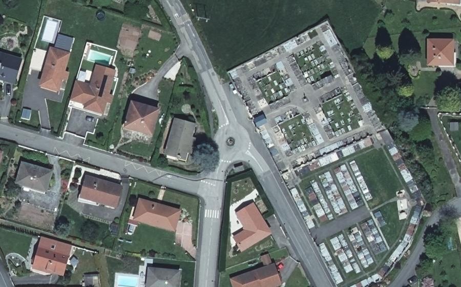 Vue aérienne du Rond-point anonyme n°1312369639