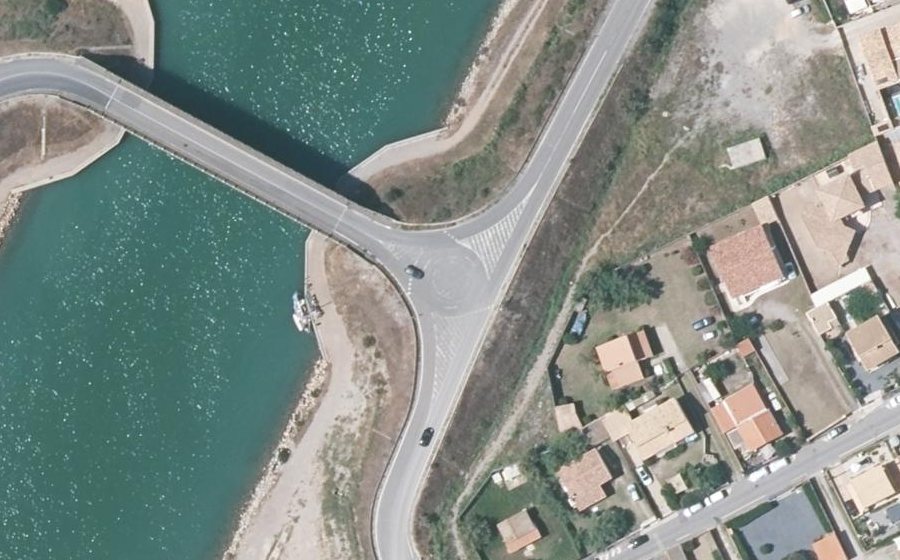 Vue aérienne du Rond-point anonyme n°1312685304