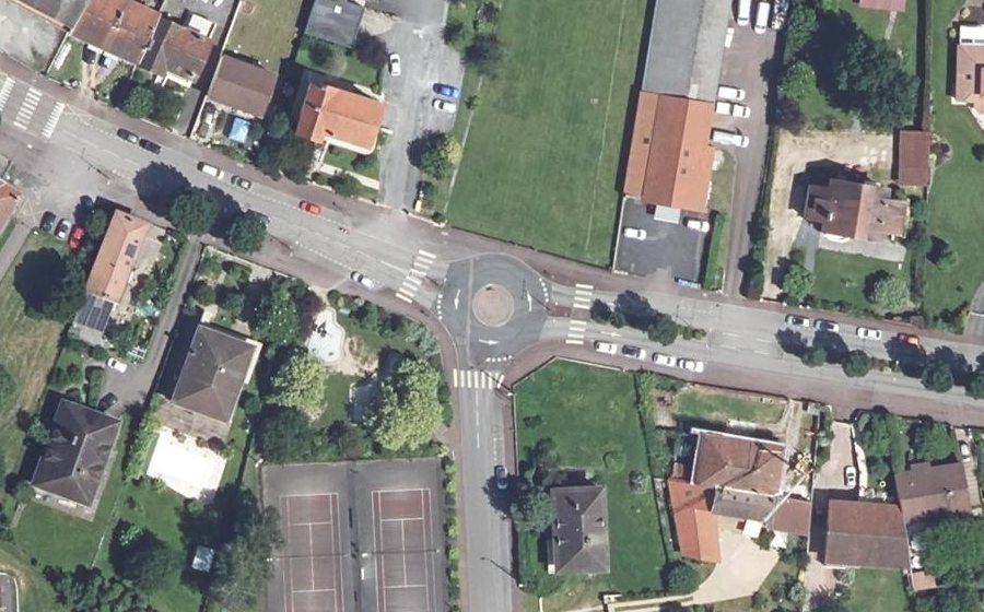 Vue aérienne du Rond-point anonyme n°1312828097
