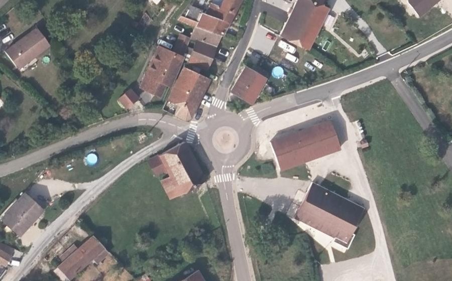 Vue aérienne du Rond-point anonyme n°1313034207