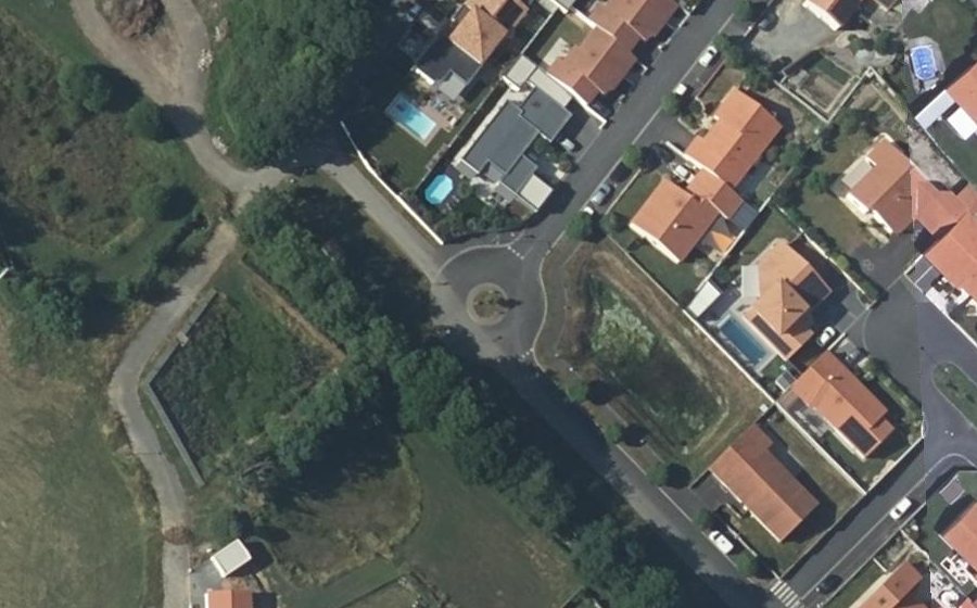 Vue aérienne du Rond-point anonyme n°1313670823