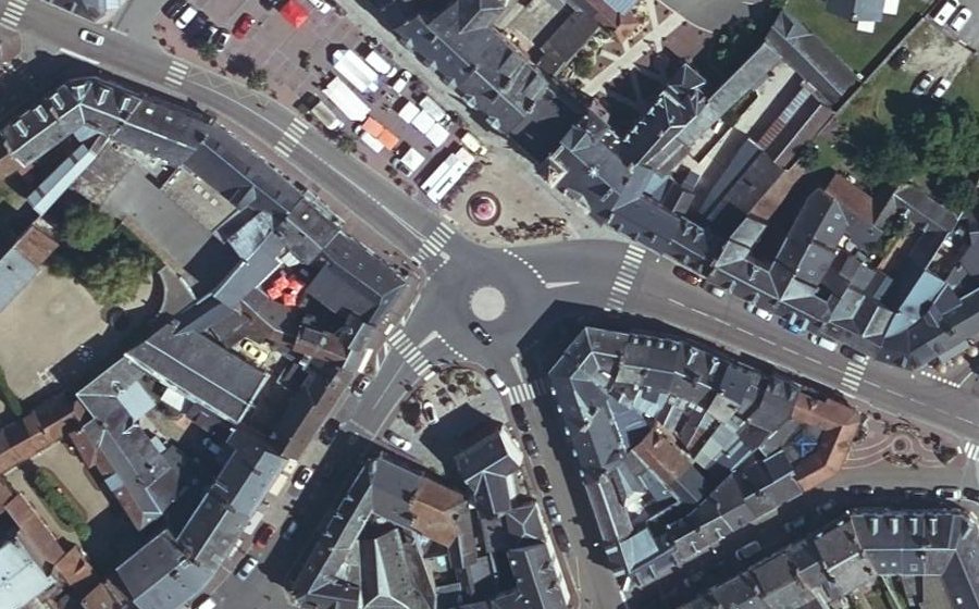 Vue aérienne du Rond-point anonyme n°1313681049