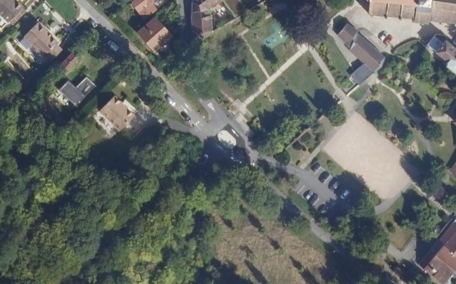 Vue aérienne du Rond-point anonyme n°1314168439