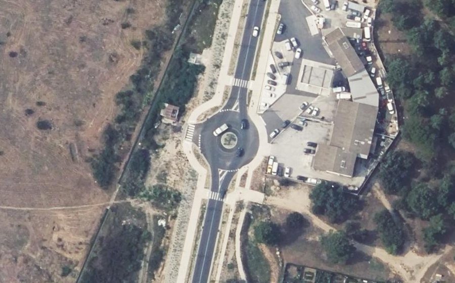 Vue aérienne du Rond-point anonyme n°1314472463