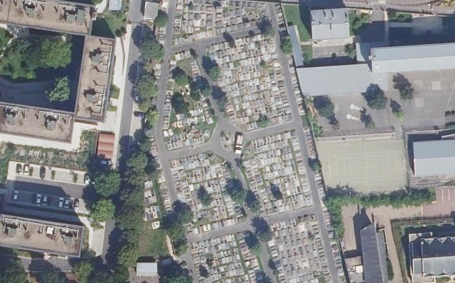 Vue aérienne du Rond-point anonyme n°131573655