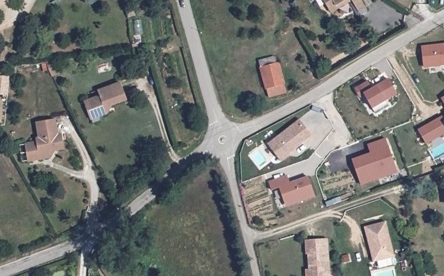 Vue aérienne du Rond-point anonyme n°131601998