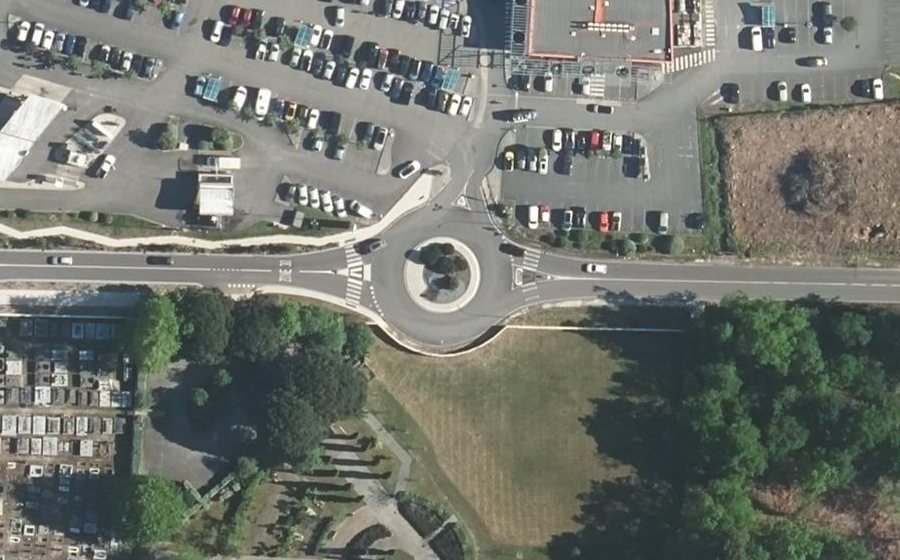 Vue aérienne du Rond-point anonyme n°131722071