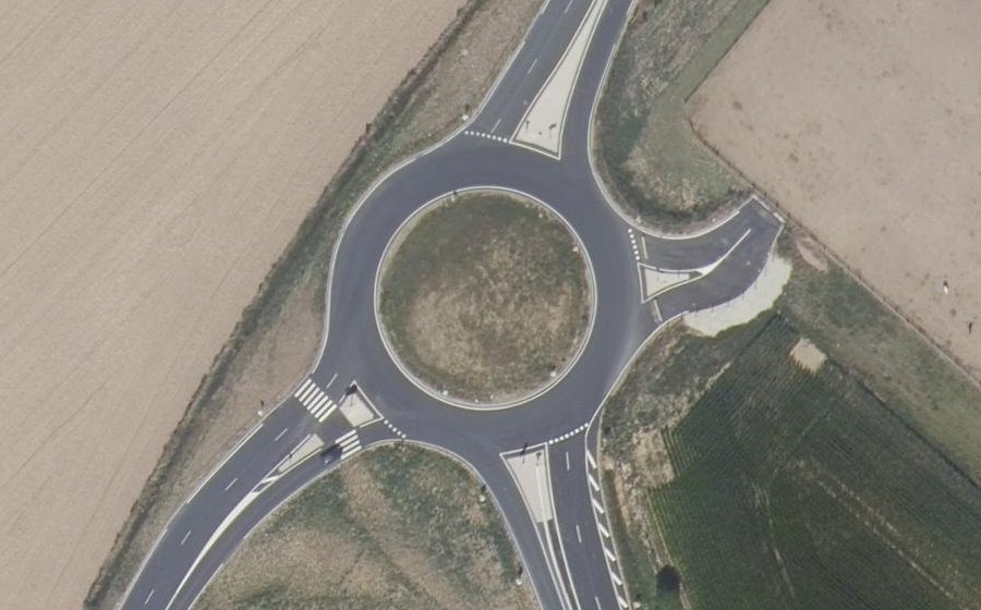 Vue aérienne du Rond-point anonyme n°1319261340