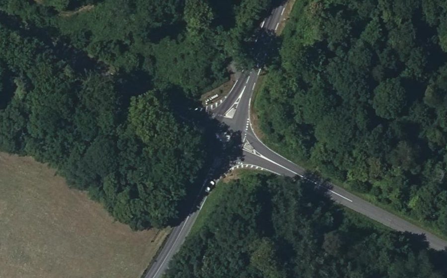 Vue aérienne du Rond-point anonyme n°1319288821