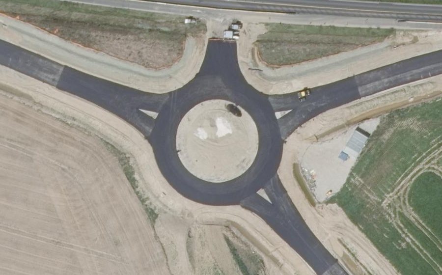 Vue aérienne du Rond-point anonyme n°1319717885