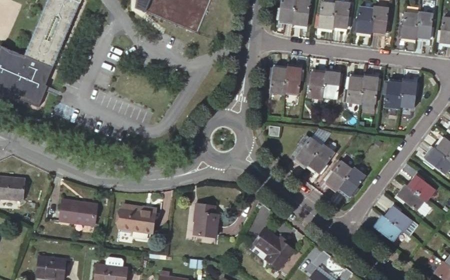 Vue aérienne du Rond-point anonyme n°132007877