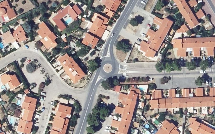 Vue aérienne du Rond-point anonyme n°1321639203