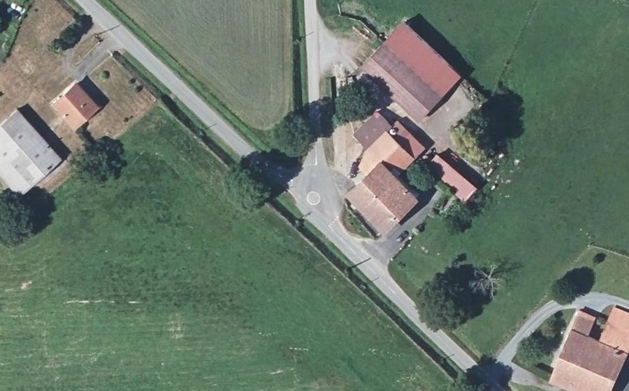 Vue aérienne du Rond-point anonyme n°1322117130
