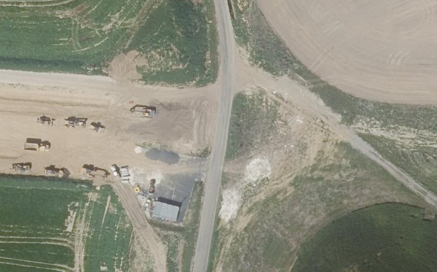 Vue aérienne du Rond-point anonyme n°1328165155