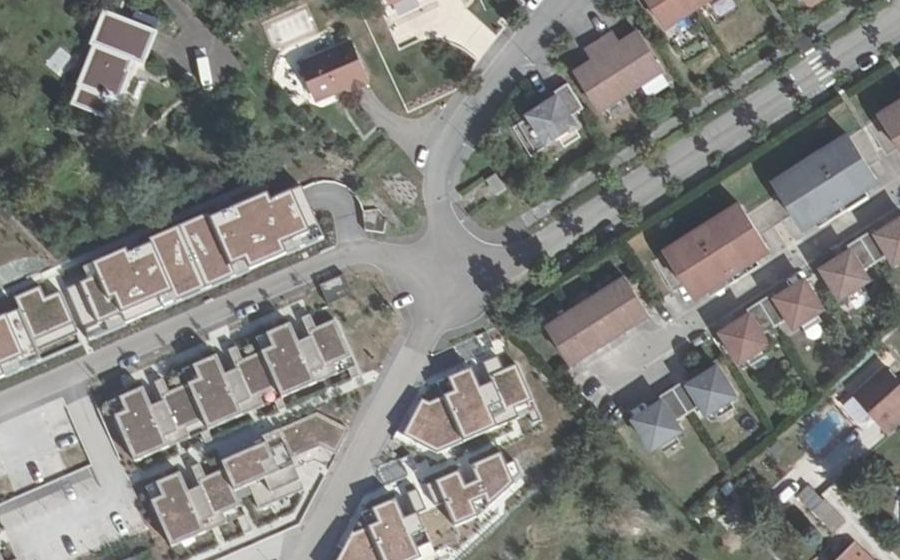 Vue aérienne du Rond-point anonyme n°1328171663