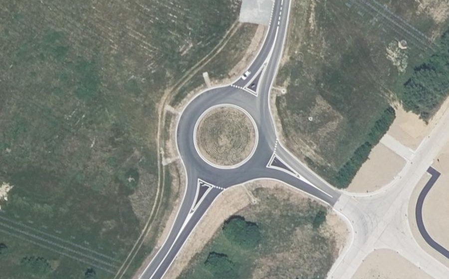 Vue aérienne du Rond-point anonyme n°1328282276