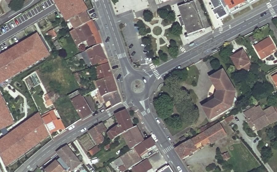 Vue aérienne du Rond-point anonyme n°133019101