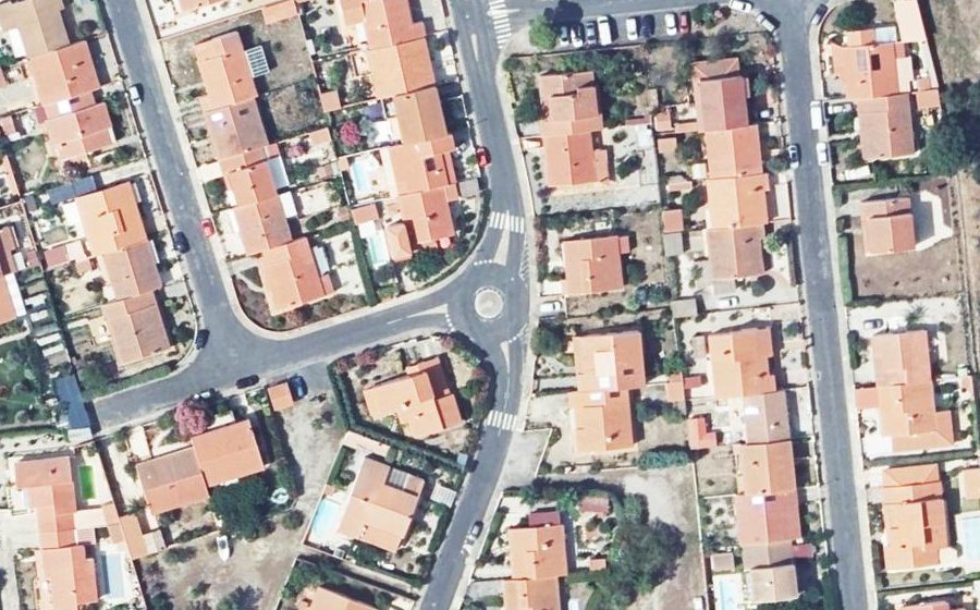 Vue aérienne du Rond-point anonyme n°1330839557