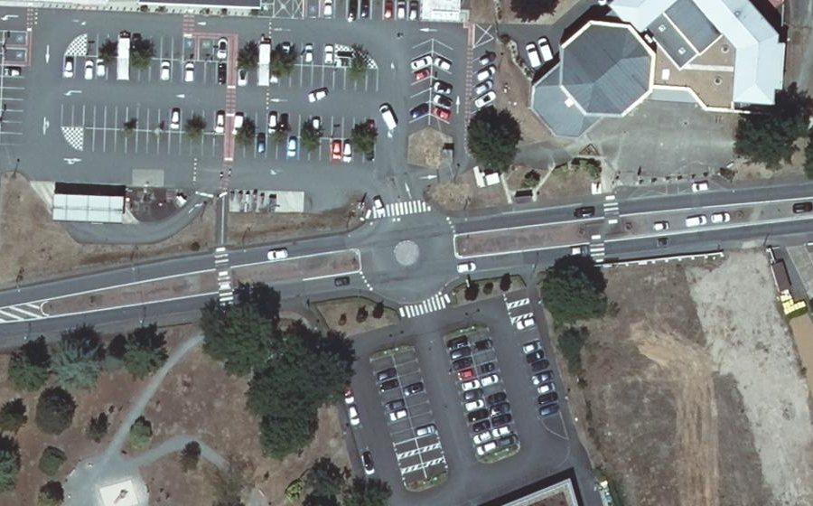 Vue aérienne du Rond-point anonyme n°1331562663