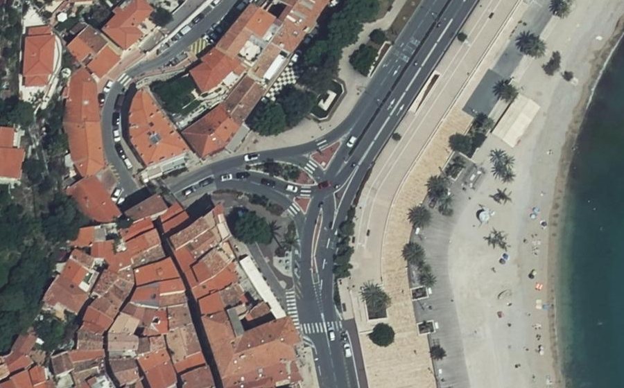 Vue aérienne du Rond-point anonyme n°1332019373