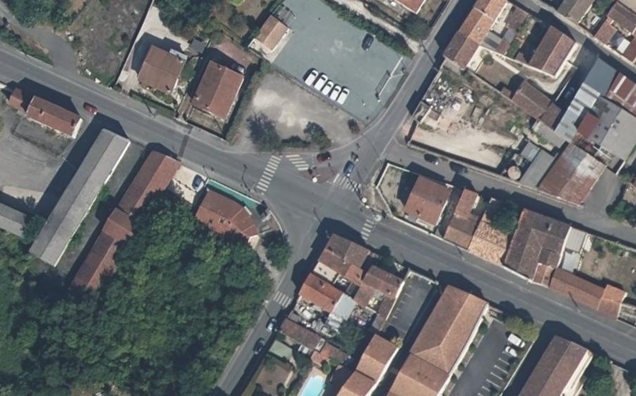 Vue aérienne du Rond-point anonyme n°1332155013