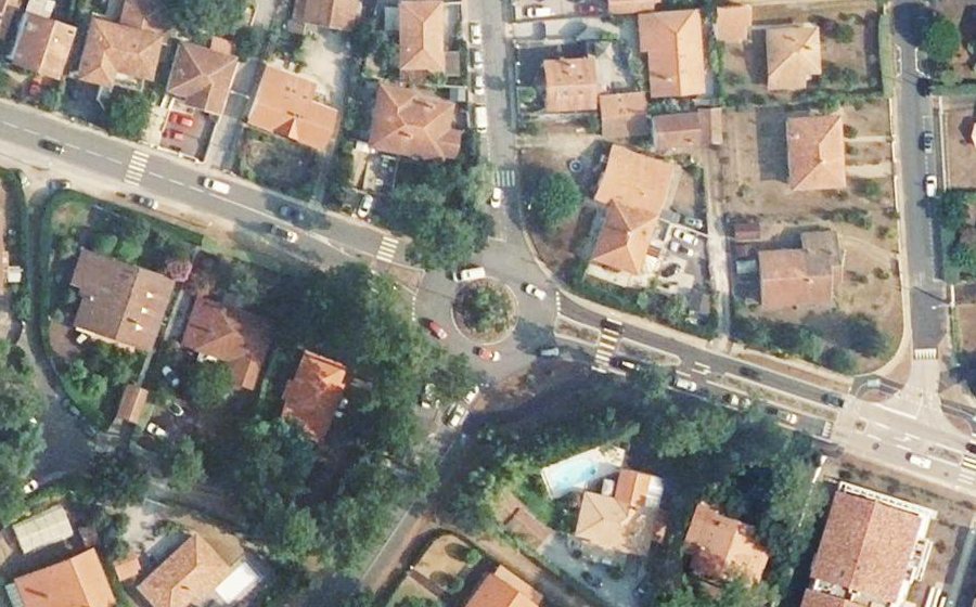 Vue aérienne du Rond-point anonyme n°133323110