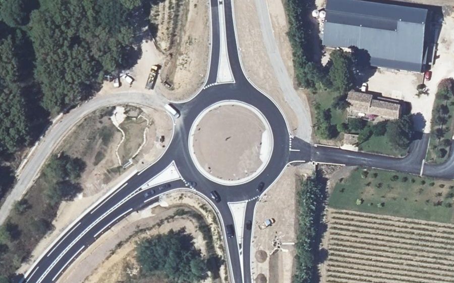Vue aérienne du Rond-point anonyme n°1334762512