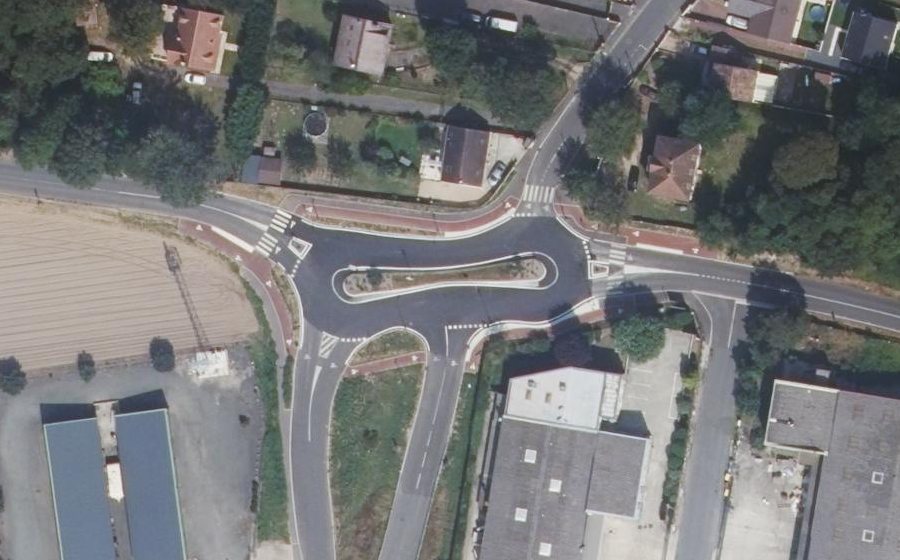 Vue aérienne du Rond-point anonyme n°1337557367