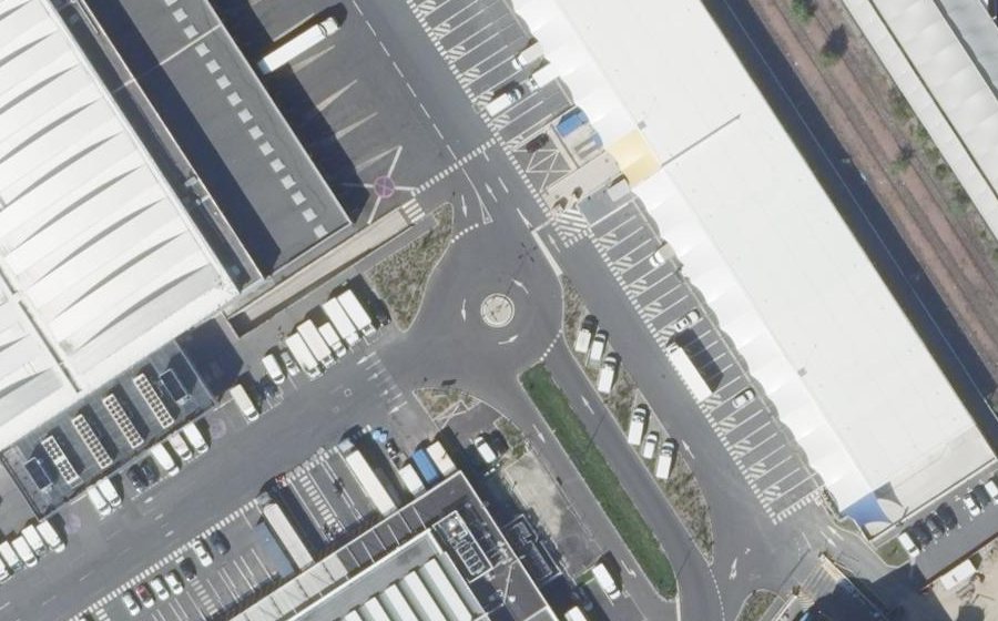 Vue aérienne du Rond-point anonyme n°1339281443